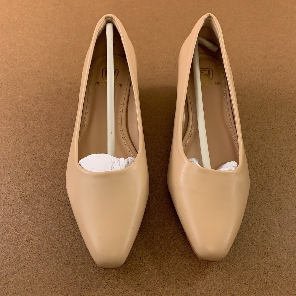 FW Fran Willor Women's Shoe Size 6.5 Nude Low Chunky Heels Pumps NWB
